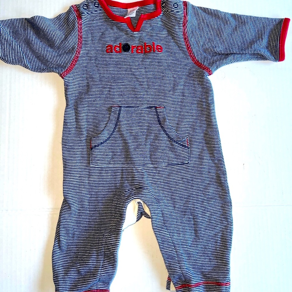 Baby Gap onesie Newborn